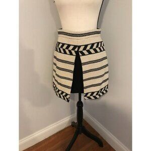 Alice + Olivia Daysi Layered Woven Aztec Black/Cream Print Mini Skirt - Size 6